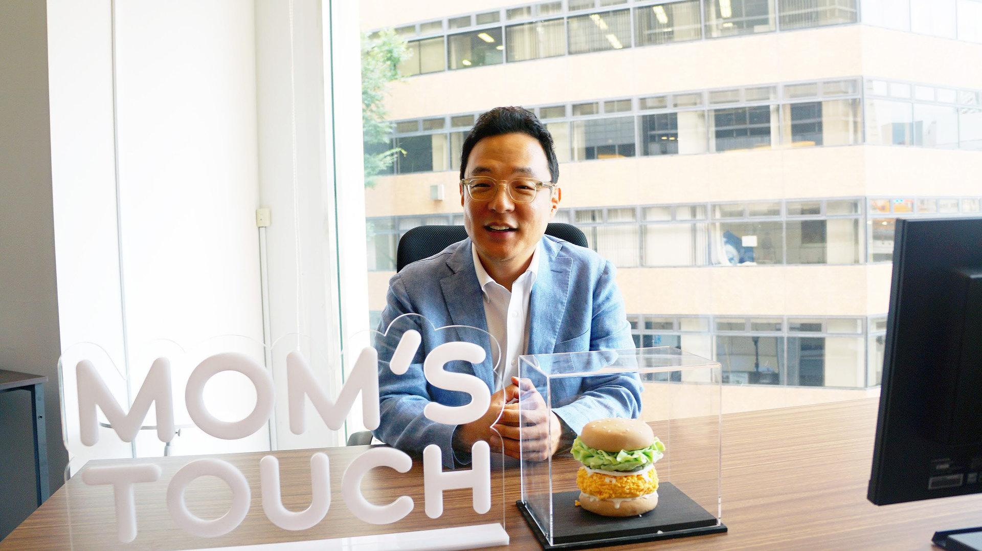 渋谷マックの跡地にオープン 韓国バーガー「MOM'S TOUCH」社長に聞く