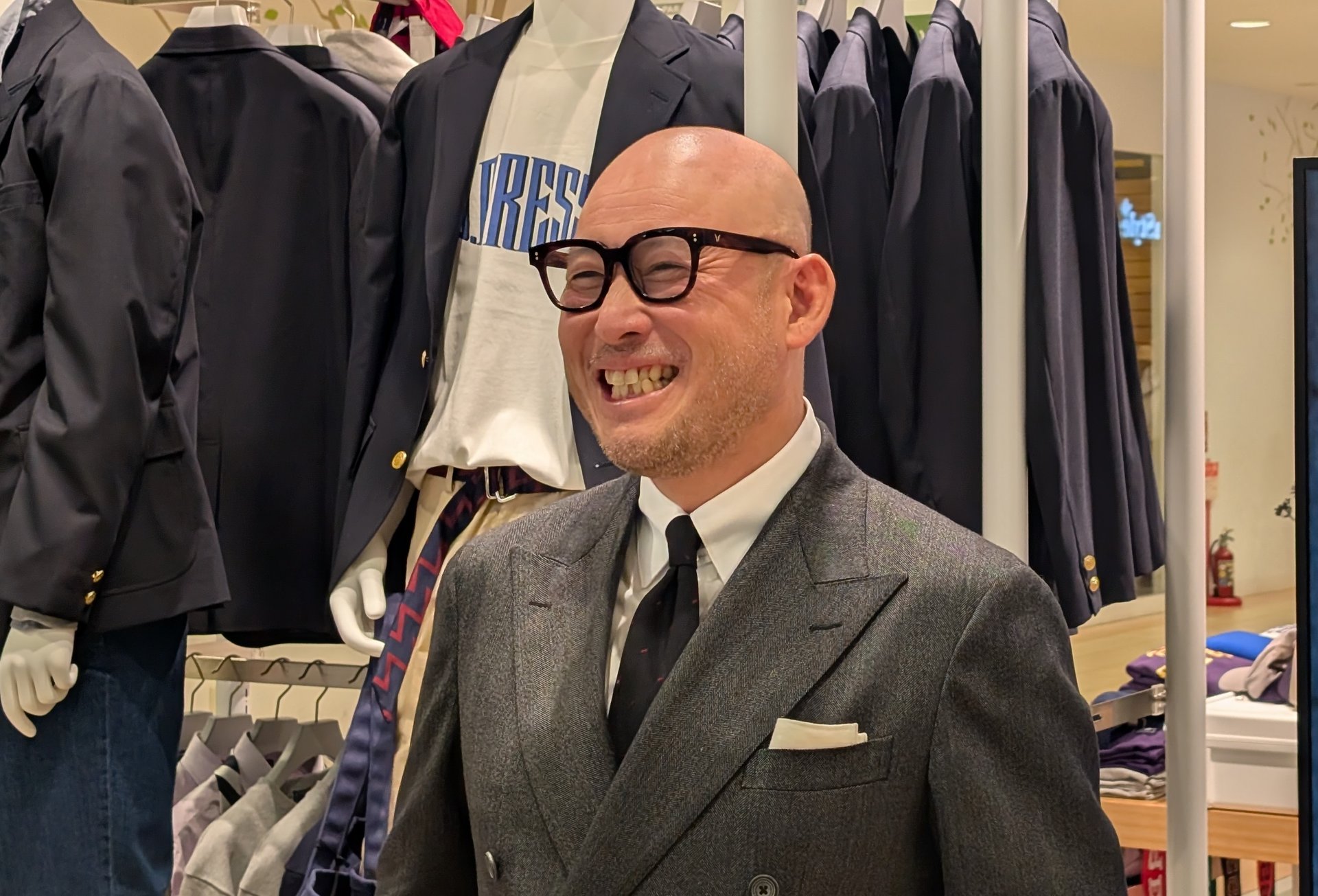 オーダースーツが「1週間、3万3000円」で作れる理由 KASHIYAMA社長に