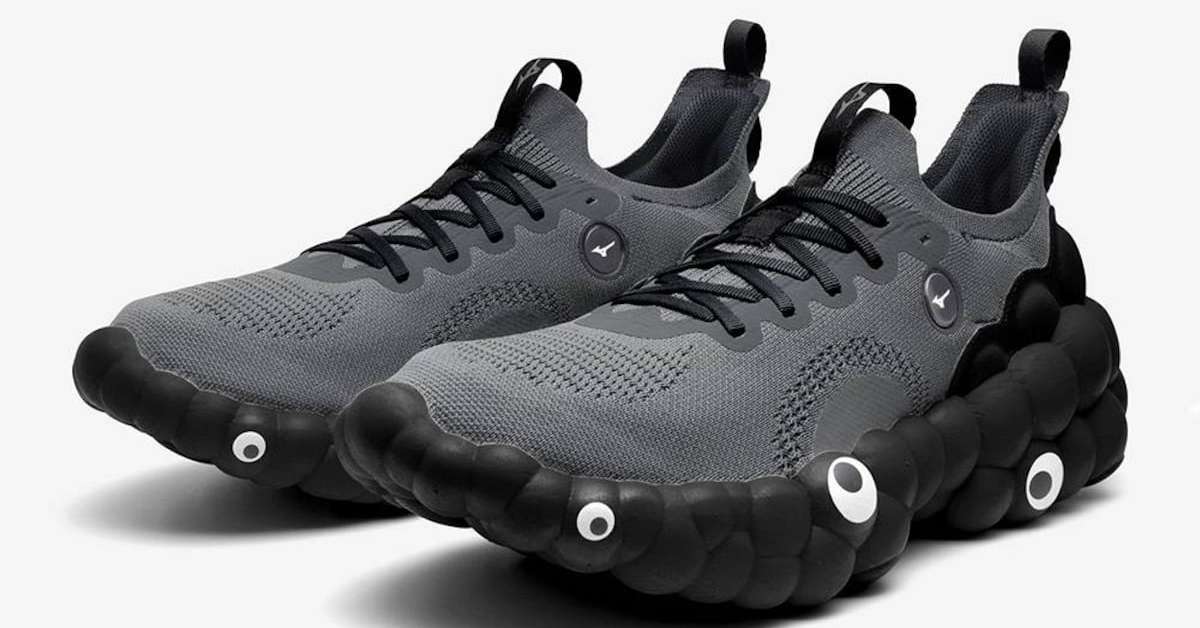 ミズノが黒バージョンのミャクミャクシューズ発売 担当者「大急ぎで