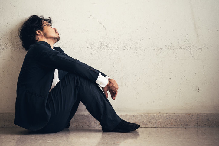 パフォーマンスが落ちた40代社員、理由は「怠慢」か？　組織を惑わすミッドライフクライシス