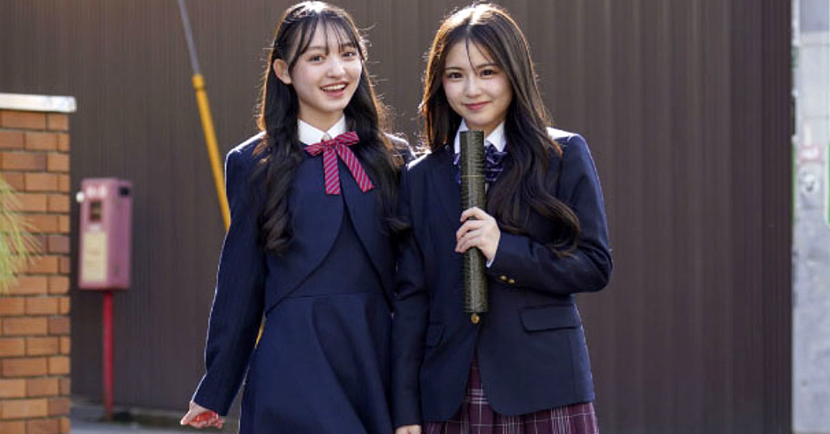 「なんちゃって制服」は誰が着るのか　原宿と舞浜で広がる“意外な利用シーン”