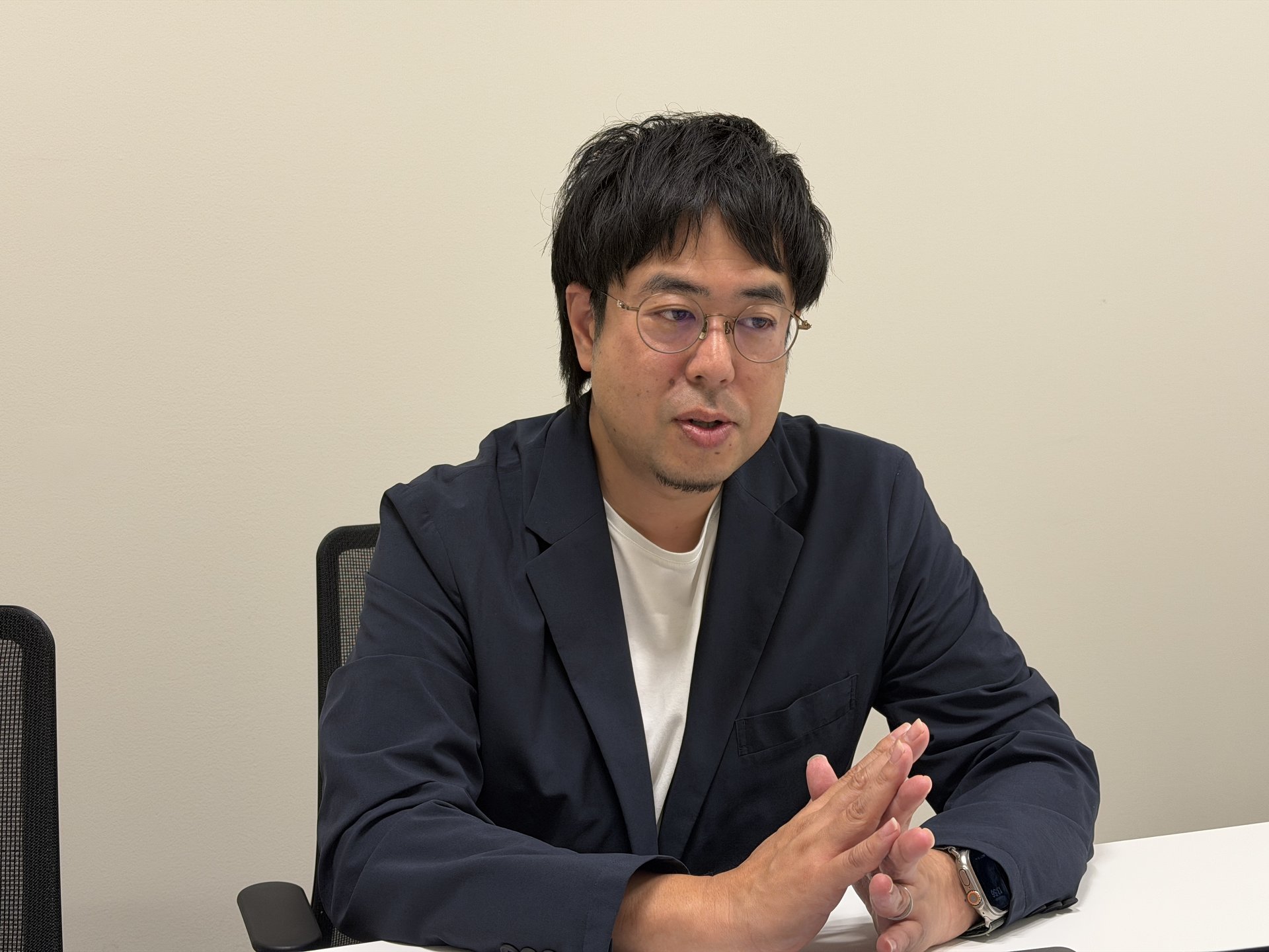 [ITmedia ビジネスオンライン] 「AI活用100％」でも生産性は上がりきらない？ メルカリCTOが“人事”と“AI”のトップを兼任した狙い