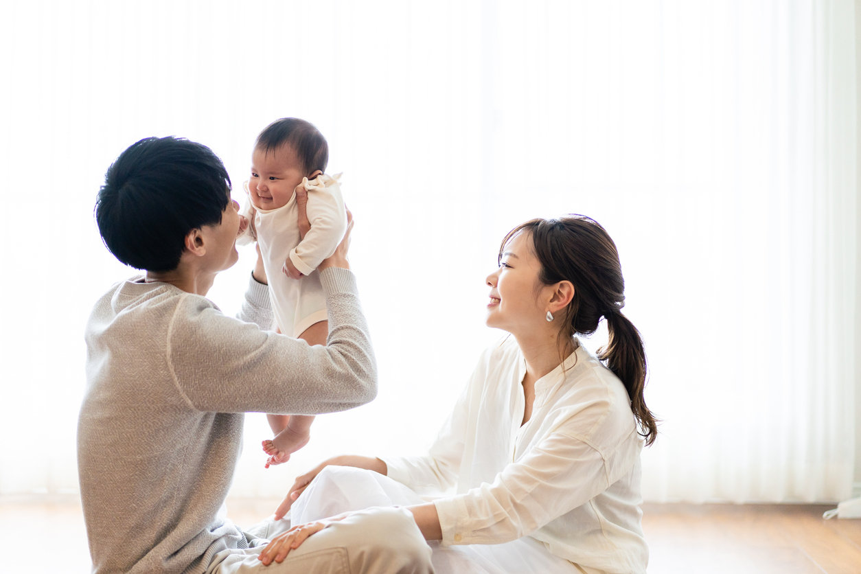 [ITmedia ビジネスオンライン] 「3年8カ月の育休中に資格乱獲」大バズりの裏で起きた炎上 なぜ他人の“完璧な育休”にモヤモヤするのか