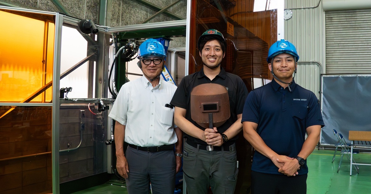 小学生が10分のレクチャーで溶接作業、未経験でも扱える溶接ロボットが実用化