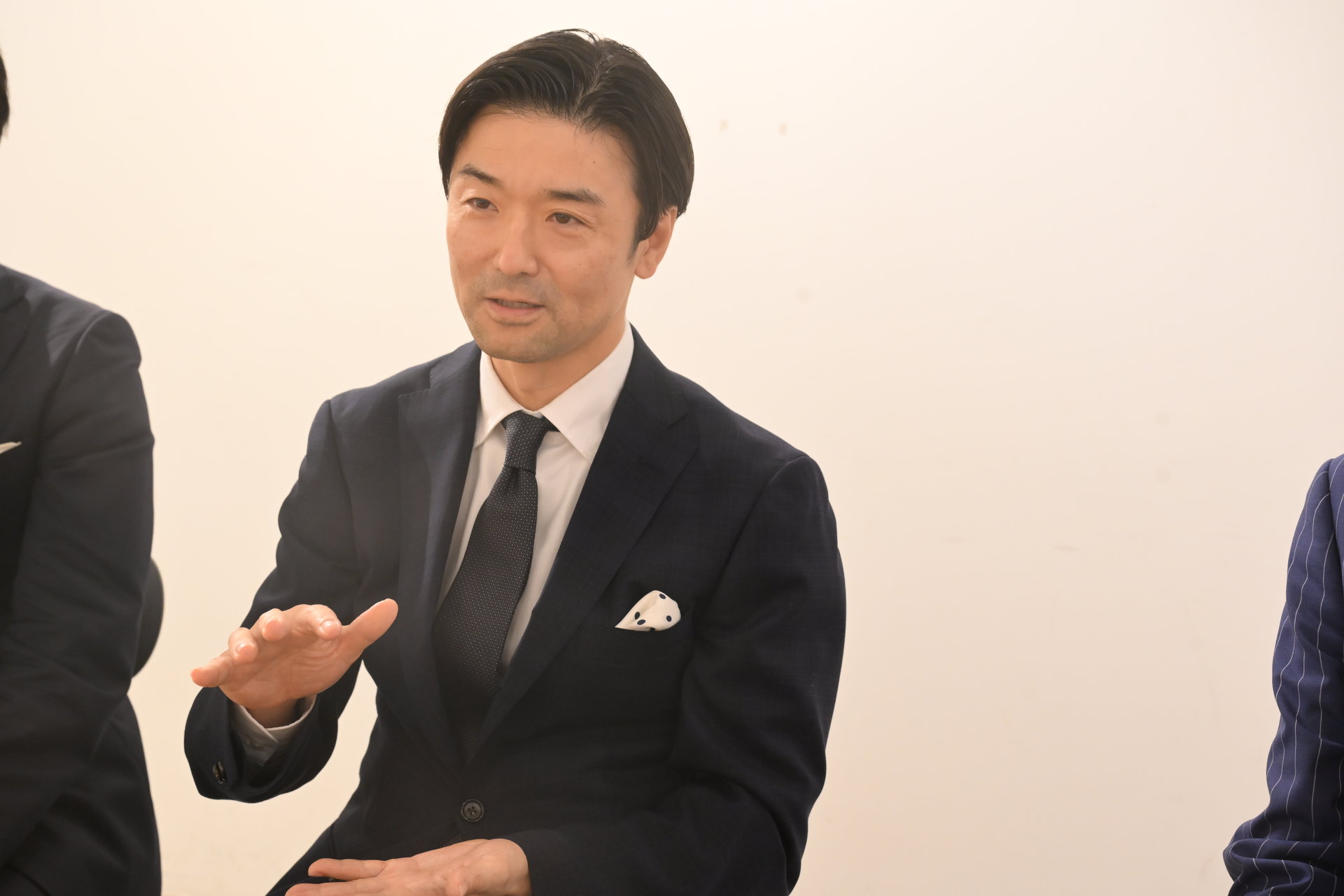 「チェーン店は金太郎あめ」の時代は終わった AOKIHD会長が語る、異業種1398店舗を束ねる「賢い投資」