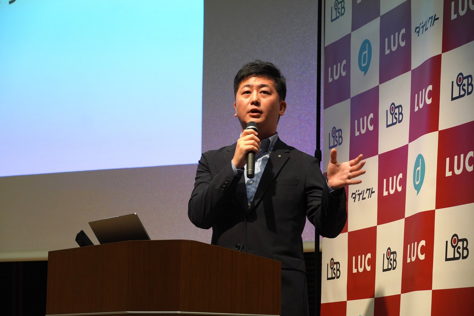 「危険アラートに気付けない」「報告に右往左往」をどう変えた? 大林組が「使い慣れたチャット」で現場DX