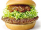 モスバーガー、国産肉100％の「とびきりハンバーグサンド」
