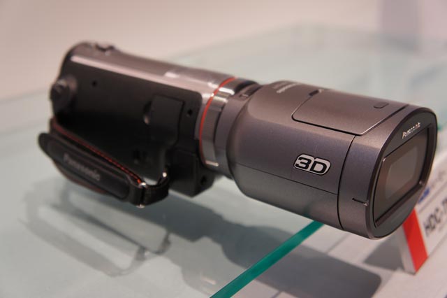アダプタ装着で即3D、パナソニック3Dビデオカメラの仕組み（1/2 ページ） - ITmedia NEWS