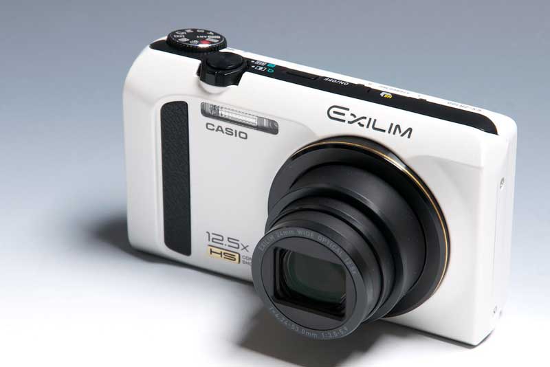 デジタルで写真を遊びたい人へ カシオ“EXILIM”「EX-ZR100」（1/4 ページ） - ITmedia NEWS