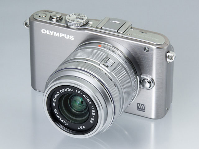 OLYMPUS オリンパス　PEN E-LP3カメラ