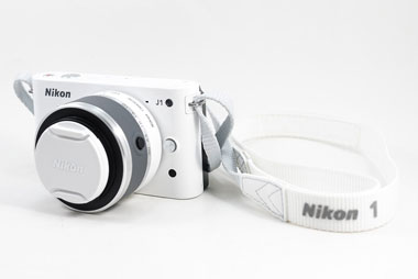 Nikon 1 J1」第1回――仕事に使えるカメラか：長期試用リポート 
