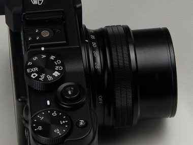 FUJIFILM X10」第1回――デザインにホレるカメラ：長期試用リポート（1/2