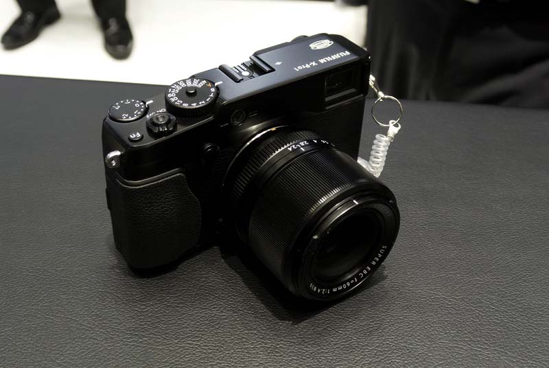 発売間近「X-Pro1」に人気集中 体験コーナーはつねに30分待ち：CP＋ 2012 - ITmedia NEWS