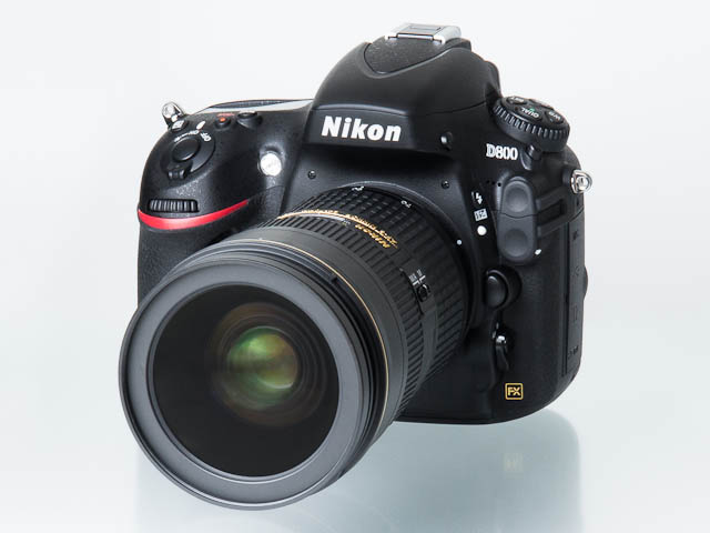 Nikon D800 デジタル一眼レフカメラ+35-70mm 3.3-4.5