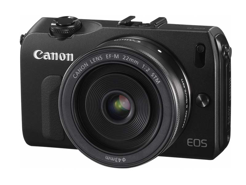 軽快さ」をプラスした“小さなEOS”――ミラーレスEOS「EOS M」登場（1/2