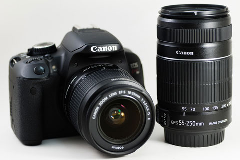 【Canon EOS KISS X8i 】(W) ダブルズームキット