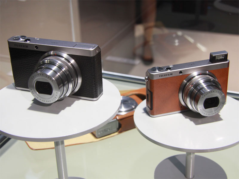 富士フイルム 国内未発表「FUJIFILM XF-1」も展示 Xシリーズを 