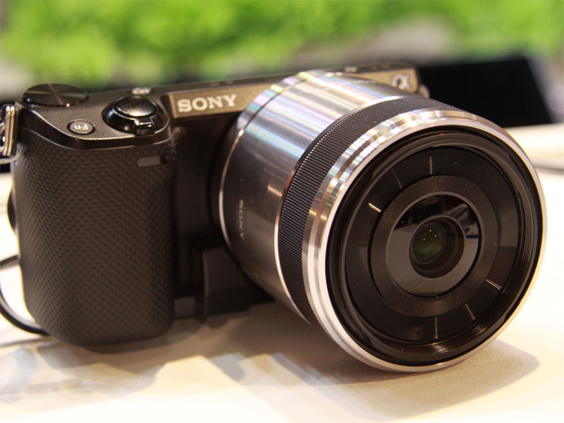 SONY NEX-5N デジタル一眼レフ カメラ NEX-5R」登場控え、NEX-5N