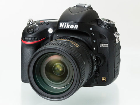 NIKON D600 フルサイズ軽量カメラ - デジタルカメラ