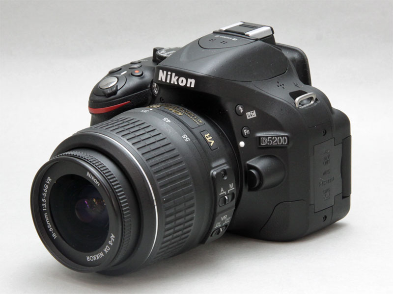 デジタル一眼Nikon D5200 本体　レンズ3点その他
