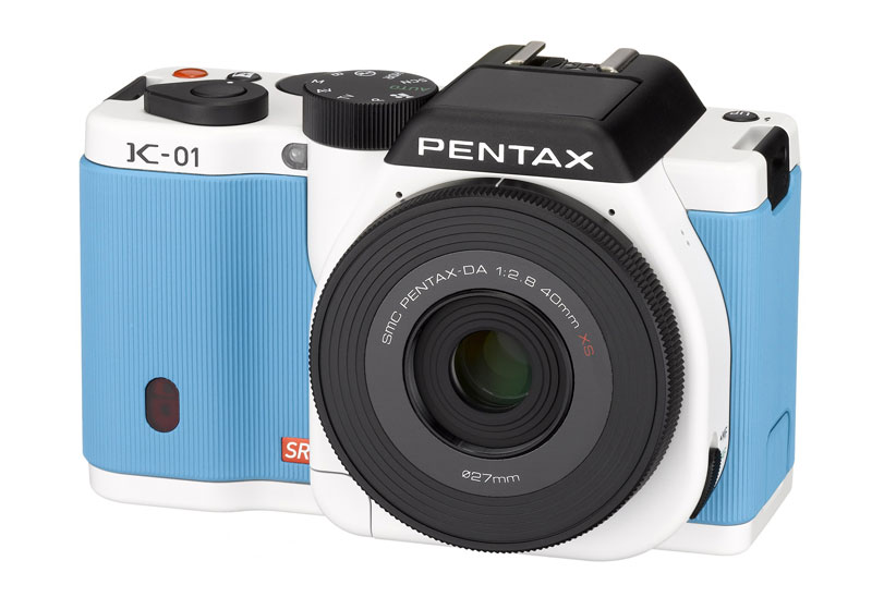 PENTAX k-01  レンズキット　DA 40mm F2.8スマホ/家電/カメラ