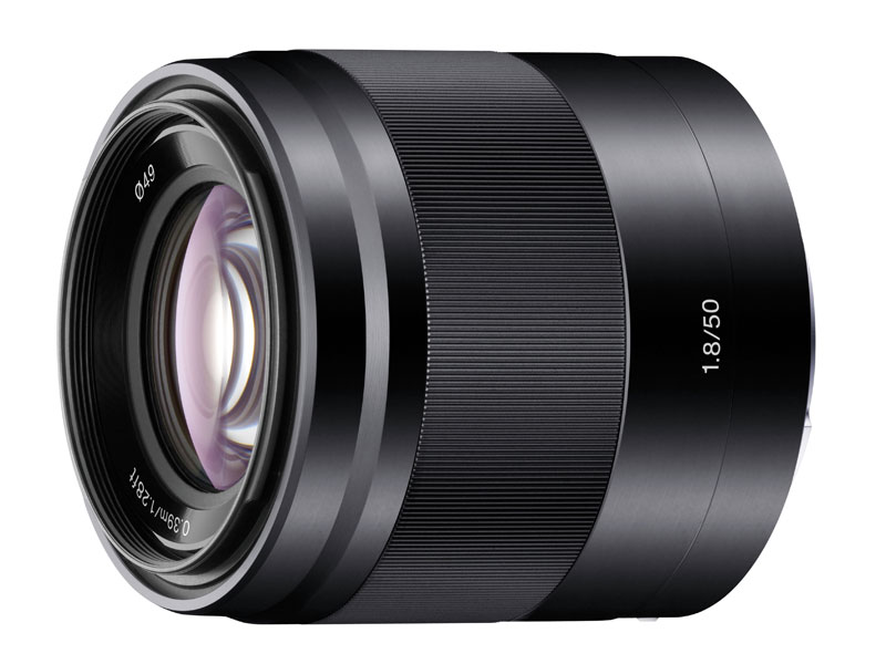Eマウント単焦点レンズ「E 50mm F1.8 OSS」にブラックバージョン - ITmedia NEWS