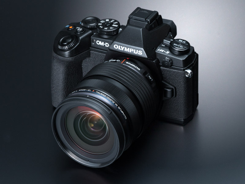 OLYMPUS OM-D E-M1」第1回――色にこだわって紅葉を撮る：長期試用