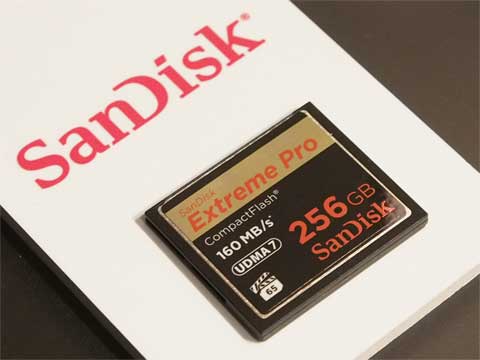 サンディスク、「世界最速」256Gバイトコンパクトフラッシュを発売