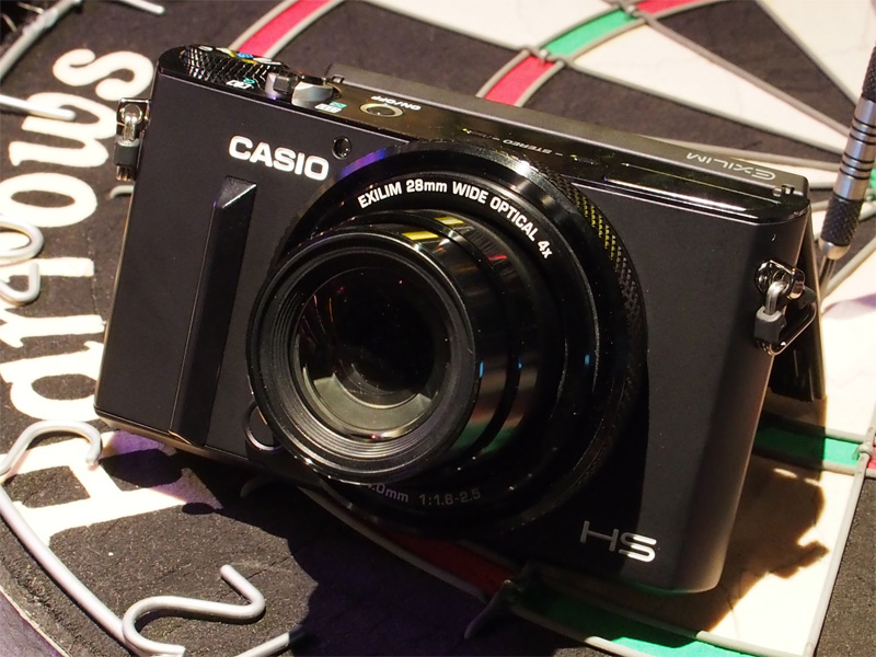 カシオ「EX-10」は“好画質”を簡単に撮れるカメラを目指した - ITmedia NEWS