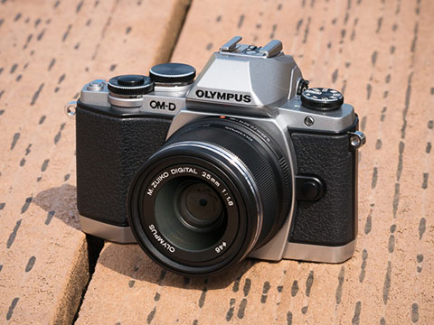 OLYMPUS OM-D E-M10」第2回――普段使いが似合うレンズとカメラ：長期 ...