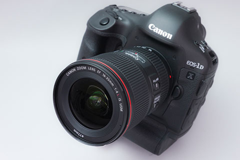Canon 広角ズームレンズ EF16-35mm F4L IS USM