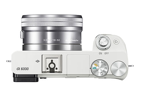 ソニーの「α6000」に新色のホワイトが登場 - ITmedia NEWS