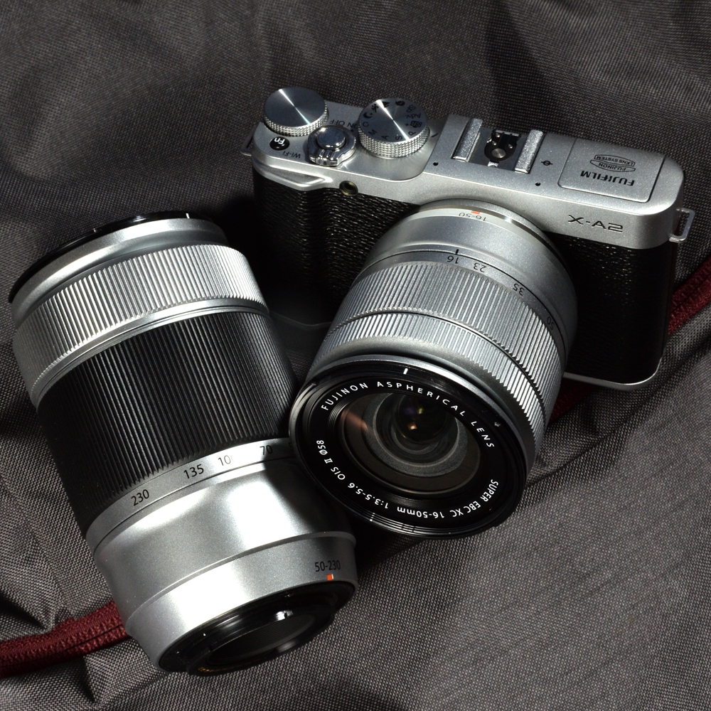 fujifilm ミラーレスカメラ　XA2 ブラック