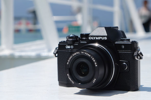 Olympus OM-D em10 mark IIスマホ/家電/カメラ