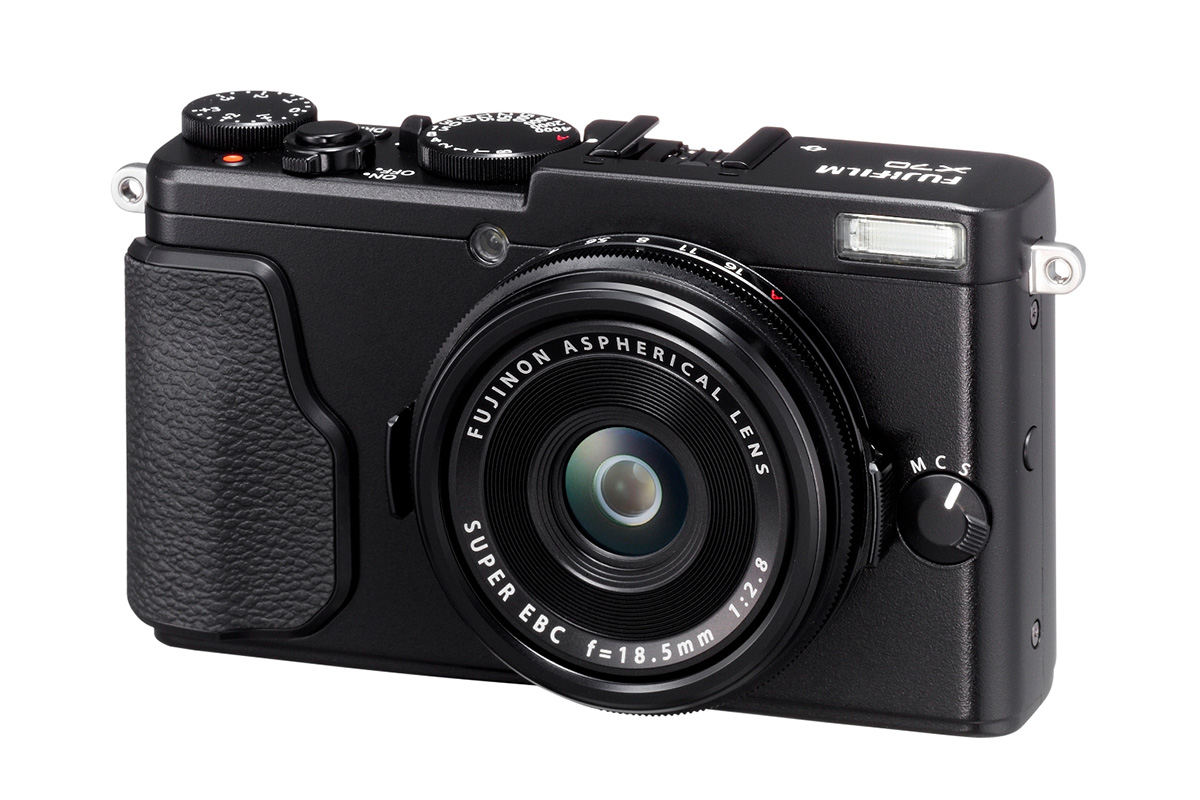 フジフィルム　X70  単焦点　コンパクトデジタルカメラ