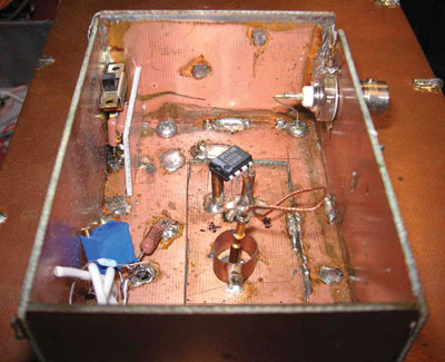 図9　銅でシールドされたボックス2（積分回路用）