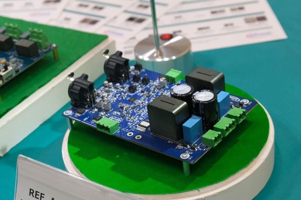 SiC-MOSFET�̗p�N���XD�A���v�]���{�[�h�uREF_Audio_SiC_2kW�v