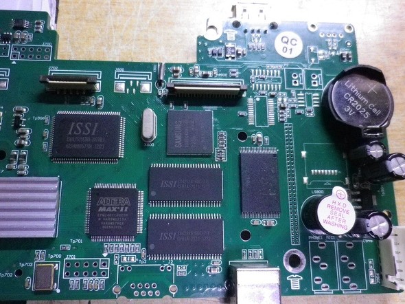 <strong>�}6:�����ŃR�l�N�^�[�̉��ɂ���̂�Samsung����CPU�us3c2440al�v��</strong>