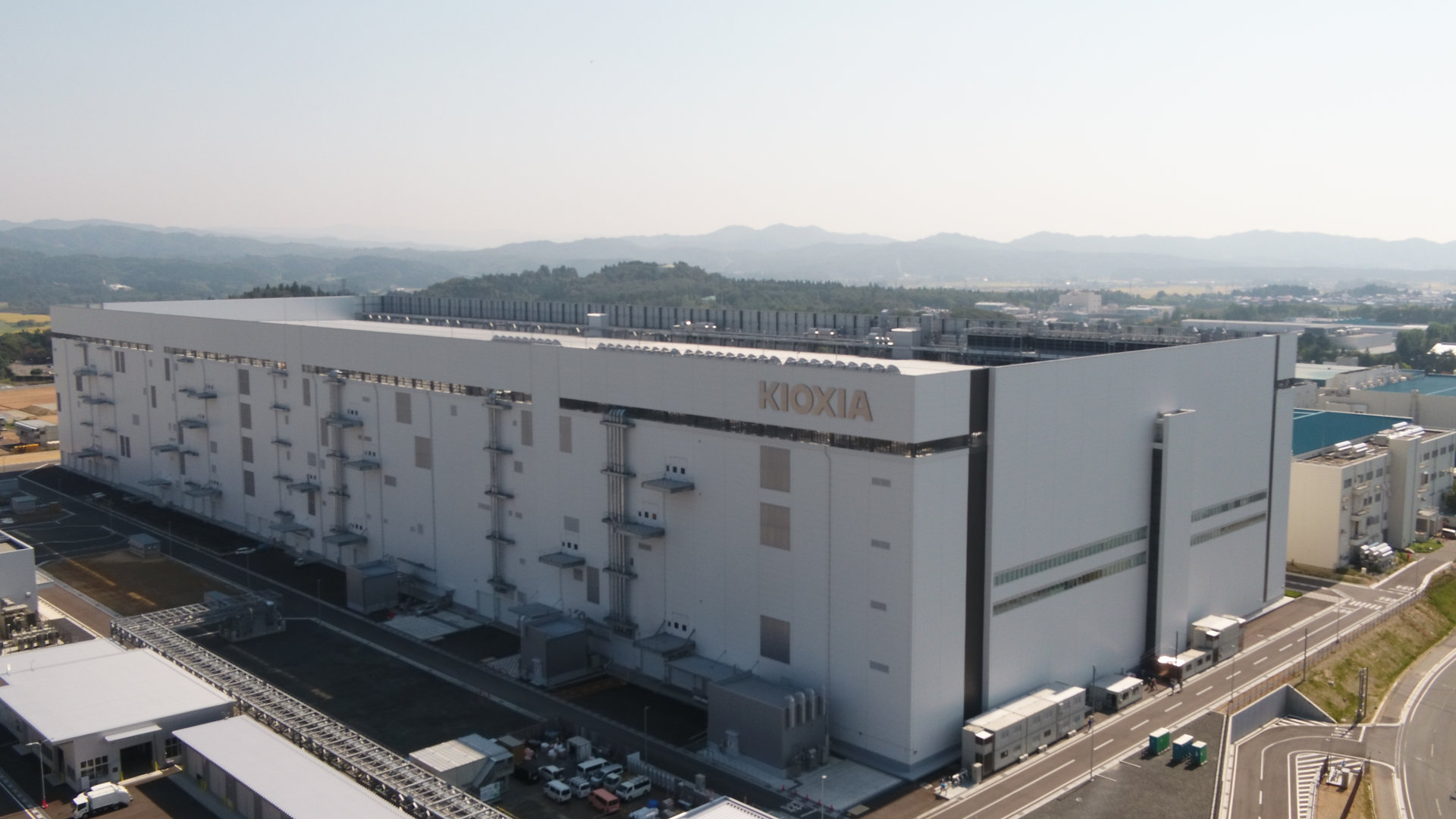 キオクシア、製造棟新設に向け北上工場の敷地拡張へ：2022年春に土地