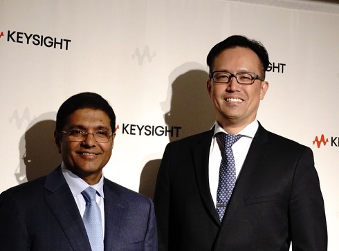 Keysight Technologiesのプレジデント兼CEO（最高経営責任者）のSatish Dhanasekaran氏と、キーサイト社長のチエ・ジュン氏