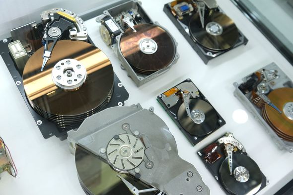 �n�[�h�f�B�X�N�h���C�u�iHDD�j