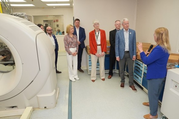 ���d����K�₵���č��G�l���M�[�Ȓ�����Chris Wright����