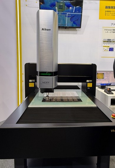 �uNEXIV VMF-K�V���[�Y�v�̊O�ρB�W�����Ă����̂́A�X�e�[�W�T�C�Y��650�~550mm�́uVMF-K6555�v�m�N���b�N�Ŋg��n