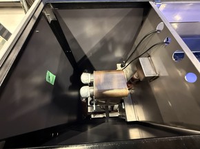 �M������