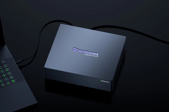 Razer�Ƌ����J���̑�1����R���p�N�gAI�A�N�Z�����[�^�[