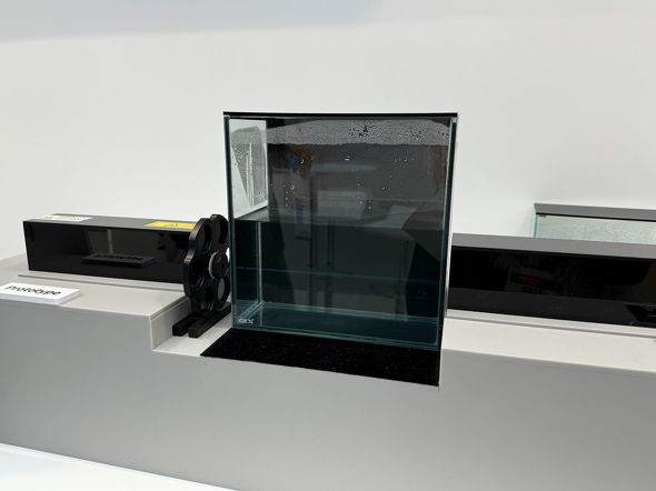 5Gbps�ŒʐM����f���m�N���b�N�Ŋg��n