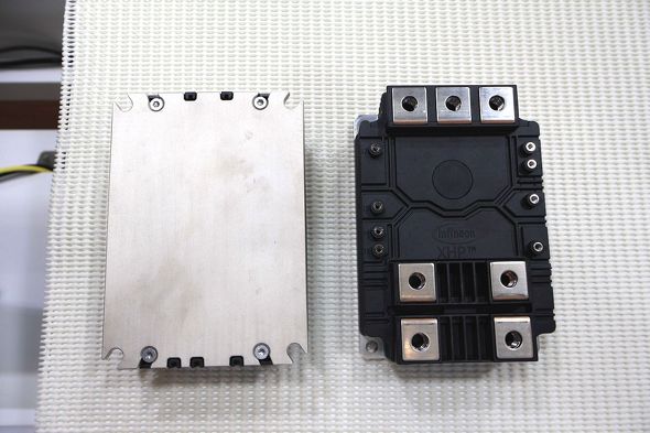 �C���t�B�j�I���̑ψ�2.3kV SiC MOSFET���W���[��
