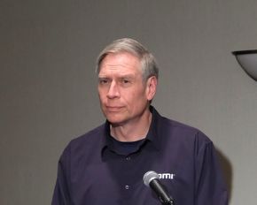 HDMI LA��CEO�𖱂߂�Rob Tobias��