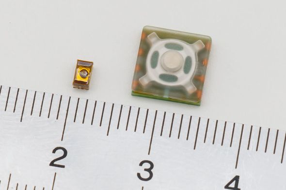 F3020�i���j�^F3030�i�E�j