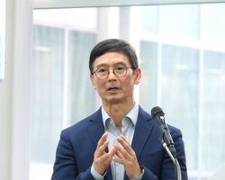 Seagate�V�j�A�f�B���N�^�[��Thomas Chang��